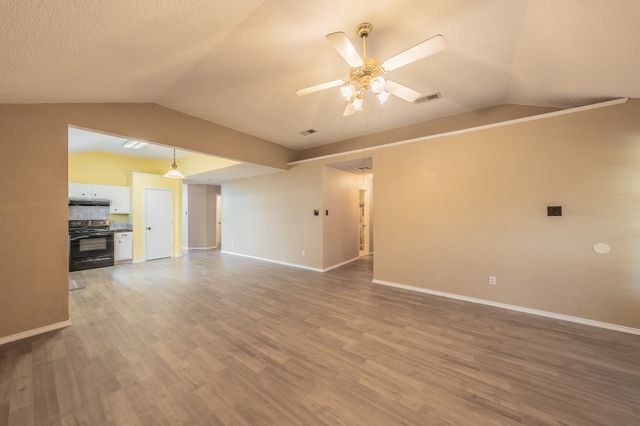 10212 Brea Canyon Road, Fort Worth, TX 76108