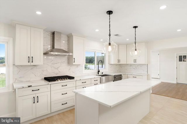 190 ROBBINS-EDINBURG RD, Robbinsville, NJ 08691