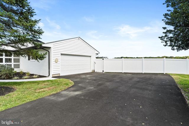 190 ROBBINS-EDINBURG RD, Robbinsville, NJ 08691