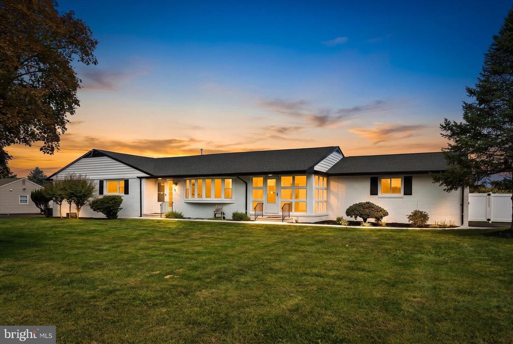 190 ROBBINS-EDINBURG RD, ROBBINSVILLE, NJ 08691 — exterior