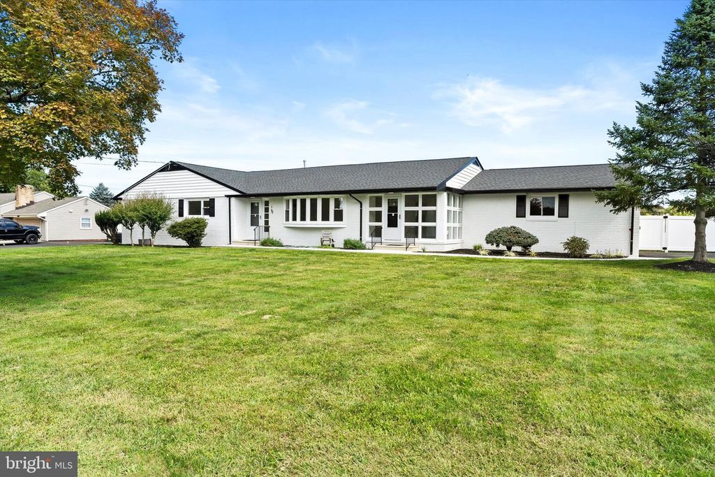 190 ROBBINS-EDINBURG RD, ROBBINSVILLE, NJ 08691 — photo 3