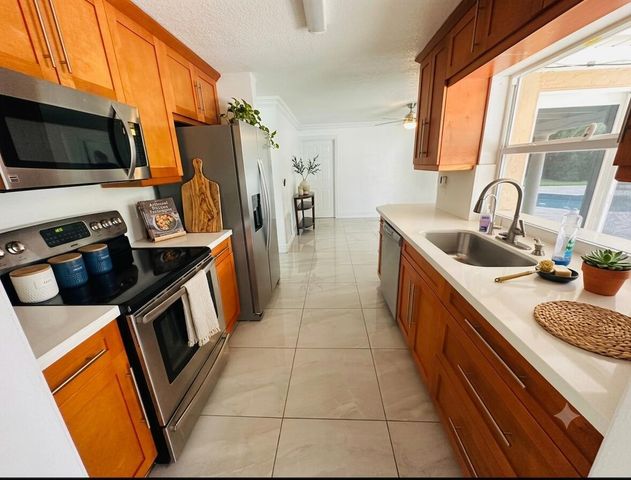 4890 NW 5th Terrace, Boca Raton, FL 33431