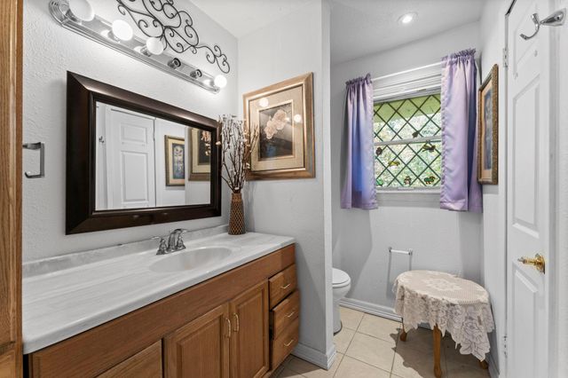 814 Isetta Lane, Houston, TX 77060