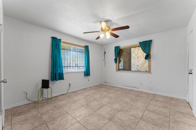 814 Isetta Lane, Houston, TX 77060