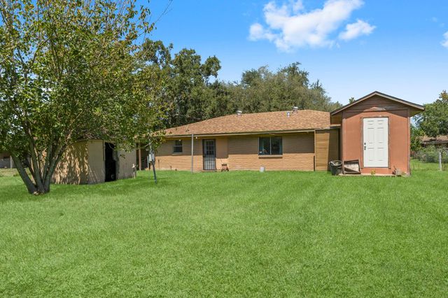 814 Isetta Lane, Houston, TX 77060