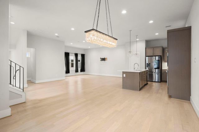 834 Fisher Street A, Houston, TX 77018