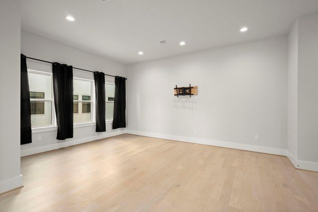 834 Fisher Street A, Houston, TX 77018