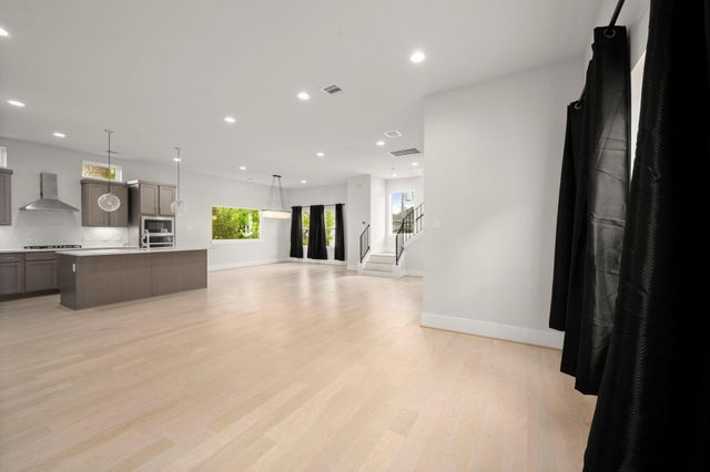 834 Fisher Street A, Houston, TX 77018