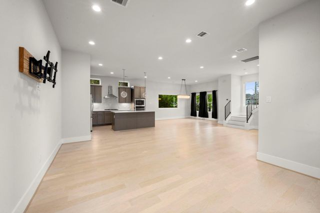 834 Fisher Street A, Houston, TX 77018