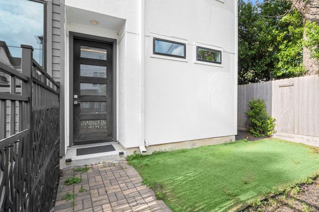 834 Fisher Street A, Houston, TX 77018