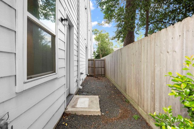 834 Fisher Street A, Houston, TX 77018