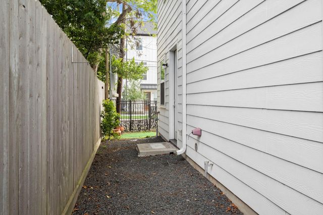 834 Fisher Street A, Houston, TX 77018