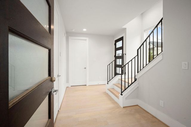 834 Fisher Street A, Houston, TX 77018