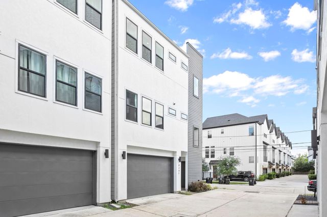 834 Fisher Street A, Houston, TX 77018