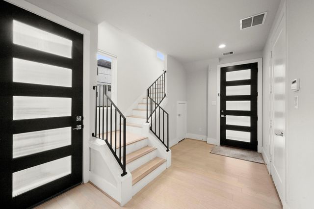 834 Fisher Street A, Houston, TX 77018