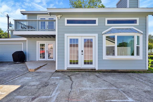 10496 Summit Drive, Willis, TX 77318