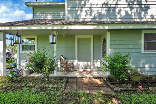 10496 Summit Drive, Willis, TX 77318