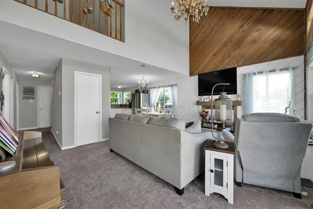 10496 Summit Drive, Willis, TX 77318