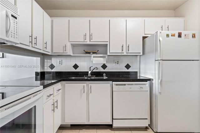 1849 S Ocean Dr 803, Hallandale Beach, FL 33009