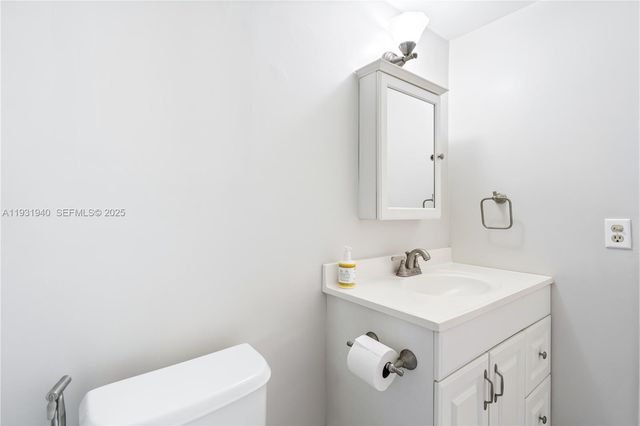 1849 S Ocean Dr 803, Hallandale Beach, FL 33009