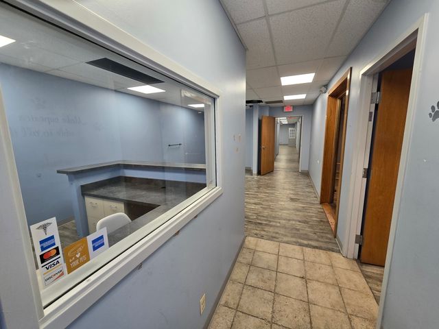 2201 Glenwood Avenue 101, Joliet, IL 60435