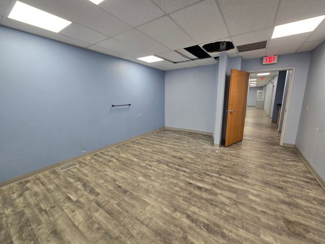 2201 Glenwood Avenue 101, Joliet, IL 60435