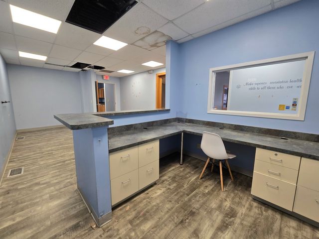 2201 Glenwood Avenue 101, Joliet, IL 60435