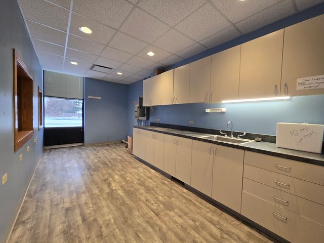 2201 Glenwood Avenue 101, Joliet, IL 60435