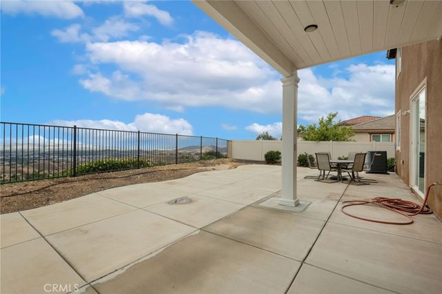 16562 Village Meadow, Riverside, CA 92503