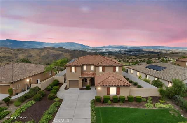 16562 Village Meadow, Riverside, CA 92503