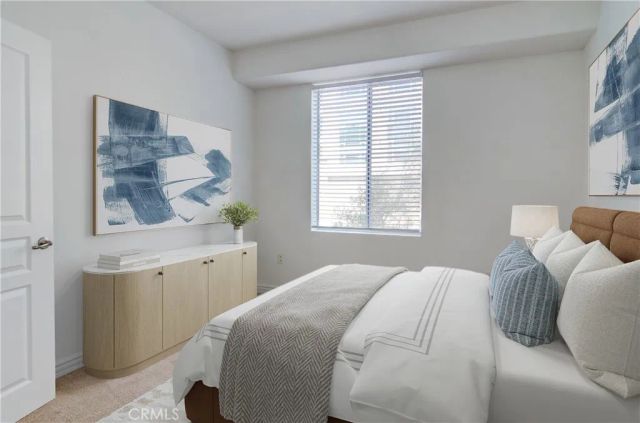 2220 Watermarke Place, Irvine, CA 92612