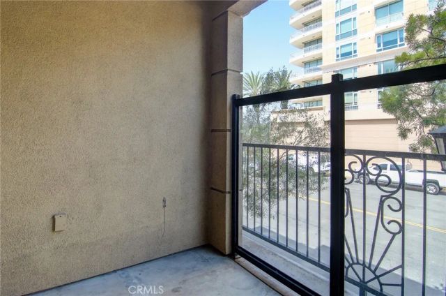 2220 Watermarke Place, Irvine, CA 92612