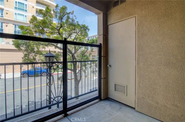 2220 Watermarke Place, Irvine, CA 92612