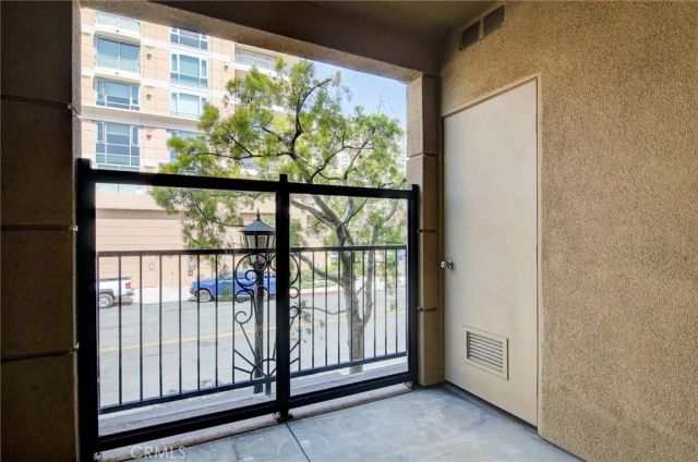 2220 Watermarke Place, Irvine, CA 92612