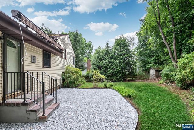 92 Arbor Drive, Ho-ho-kus, NJ 07423