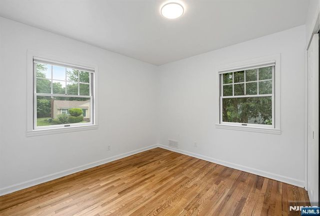 92 Arbor Drive, Ho-ho-kus, NJ 07423