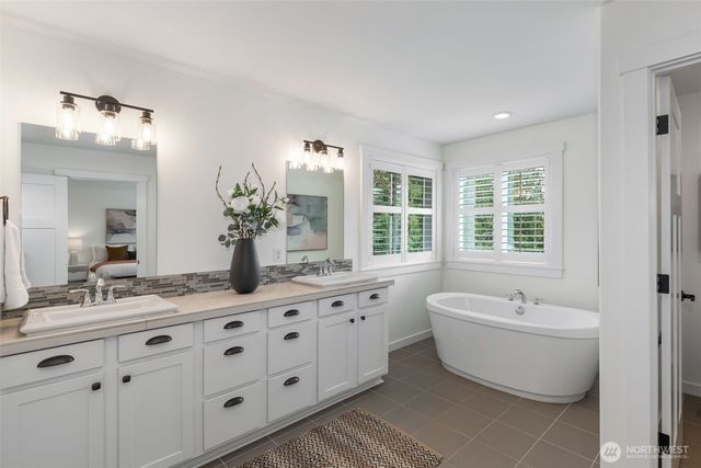 21817 W Lost Lake Road, Snohomish, WA 98296