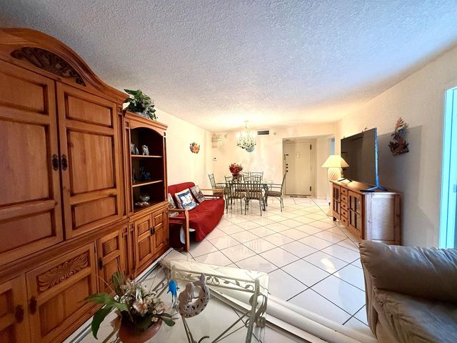 101 BRINY Avenue 409, Pompano Beach, FL 33062