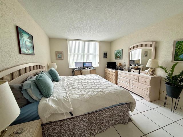 101 BRINY Avenue 409, Pompano Beach, FL 33062