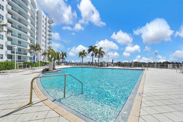 7910 Harbor Island Dr 1103, North Bay Village, FL 33141