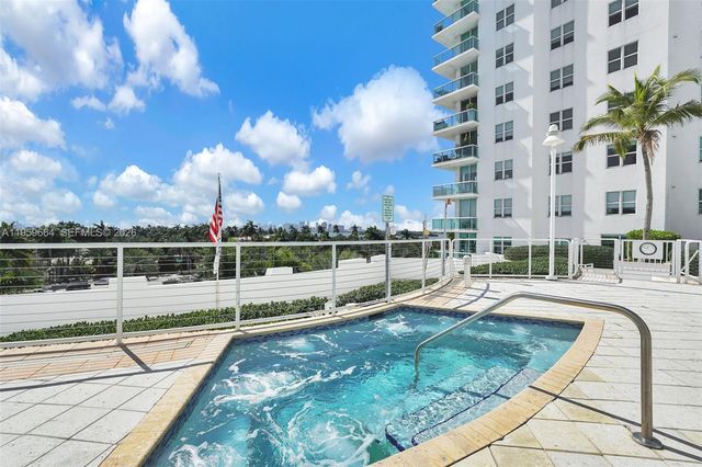 7910 Harbor Island Dr 1103, North Bay Village, FL 33141