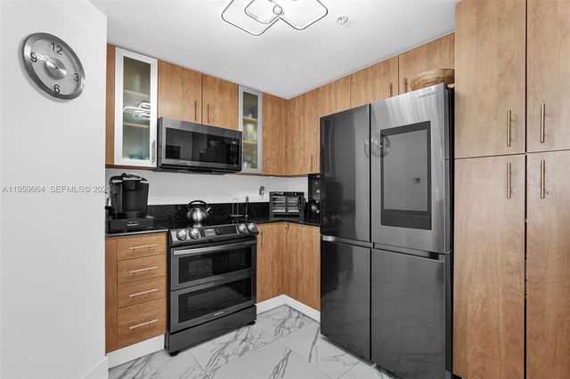 7910 Harbor Island Dr 1103, North Bay Village, FL 33141