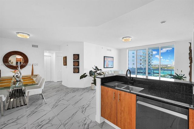 7910 Harbor Island Dr 1103, North Bay Village, FL 33141