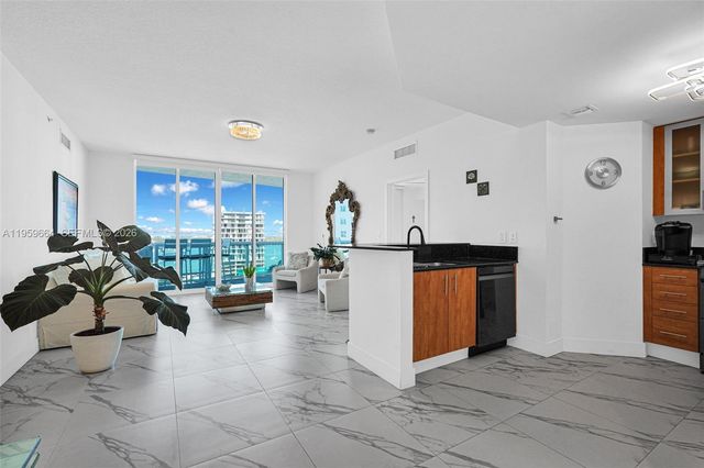 7910 Harbor Island Dr 1103, North Bay Village, FL 33141