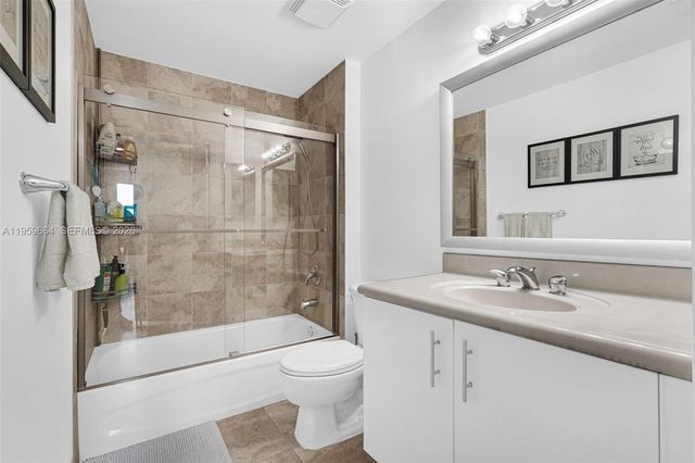 7910 Harbor Island Dr 1103, North Bay Village, FL 33141