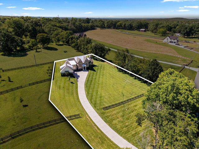 1510 Martha Leeville Rd, Lebanon, TN 37090