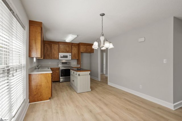 127 Harvest Ridge Drive, Inman, SC 29349