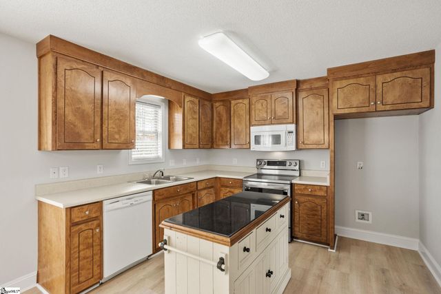 127 Harvest Ridge Drive, Inman, SC 29349