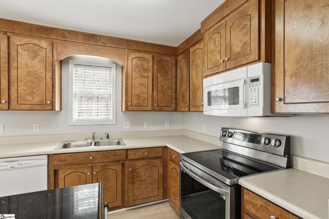 127 Harvest Ridge Drive, Inman, SC 29349