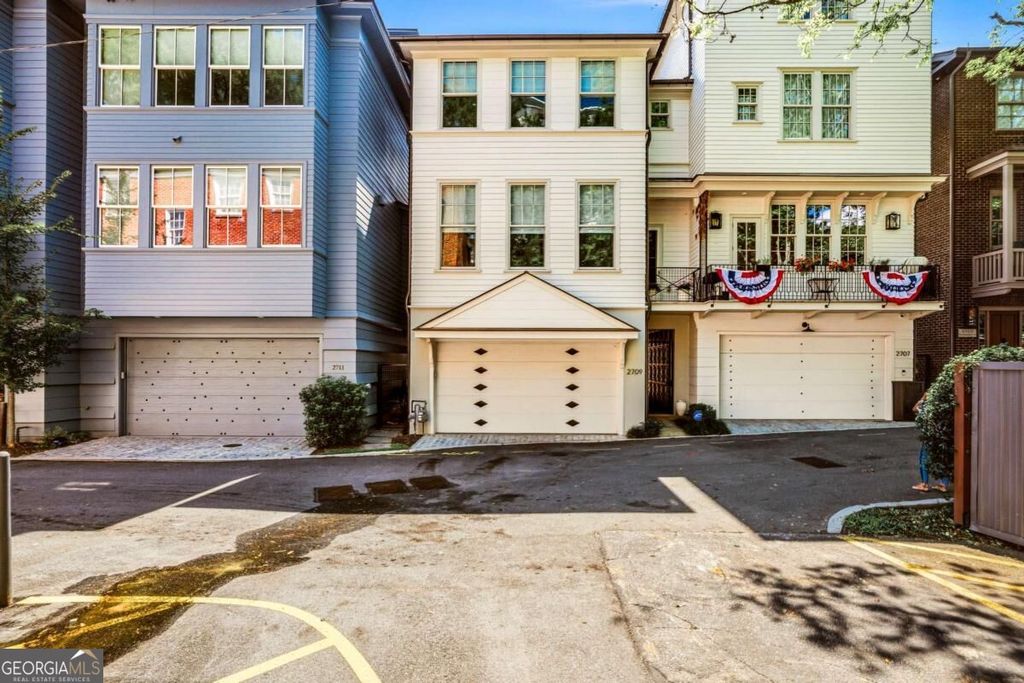 2709 Southwell Street NE, Atlanta, GA 30305 — photo 2